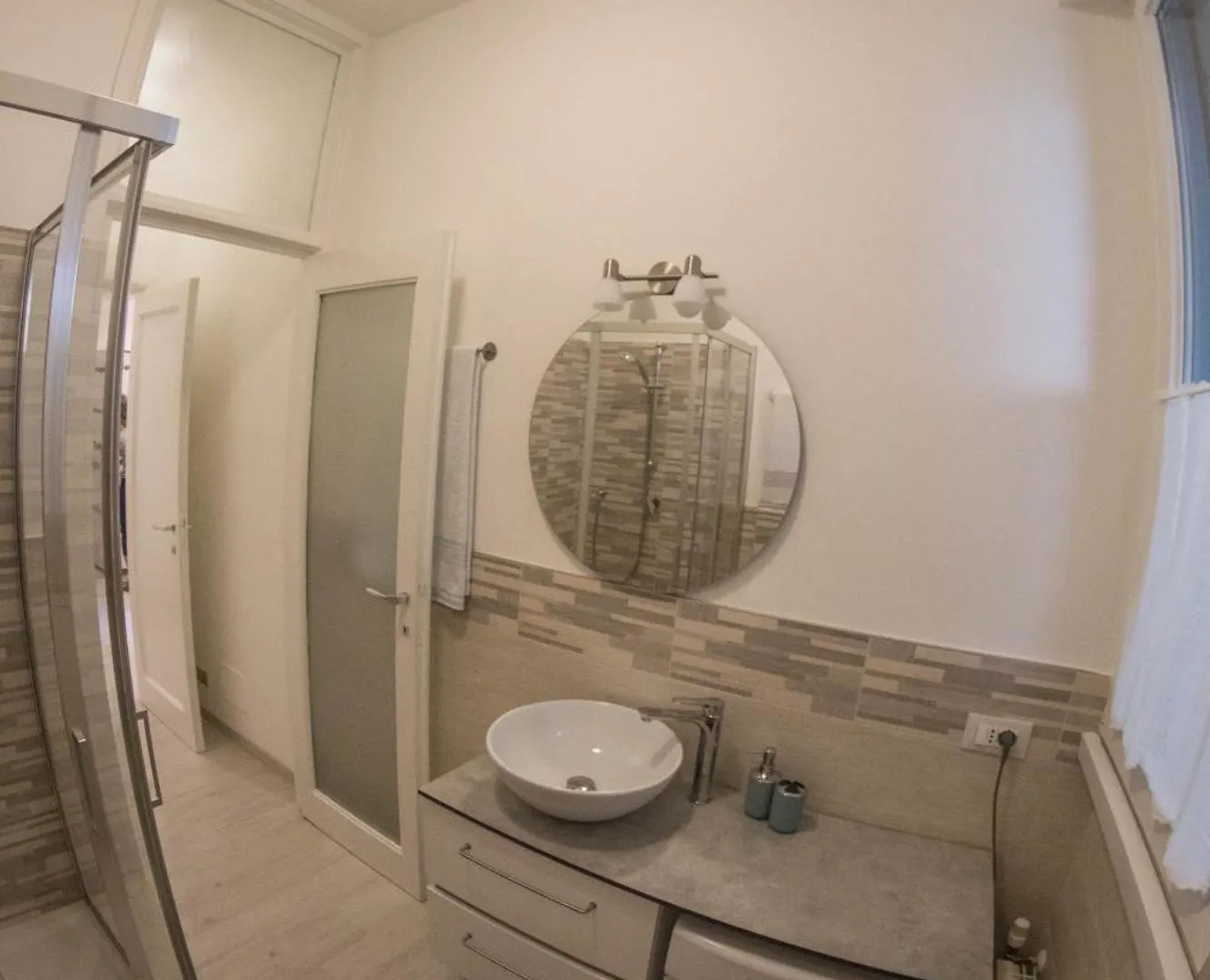 Lake Haven, Cosy Suite Just Steps From Lake, Newly-Renovated! Лекко